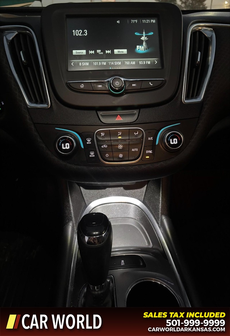 Chevrolet Malibu Vehicle Full-screen Gallery Image 17