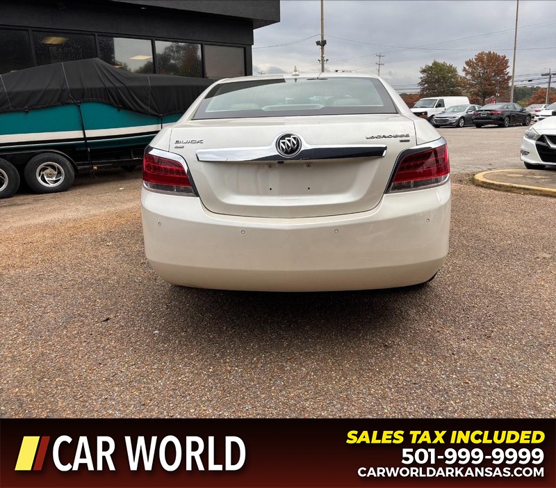 Buick LaCrosse Vehicle Full-screen Gallery Image 4