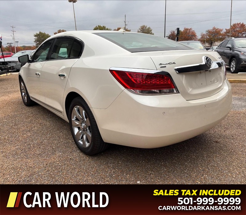 Buick LaCrosse Vehicle Full-screen Gallery Image 7