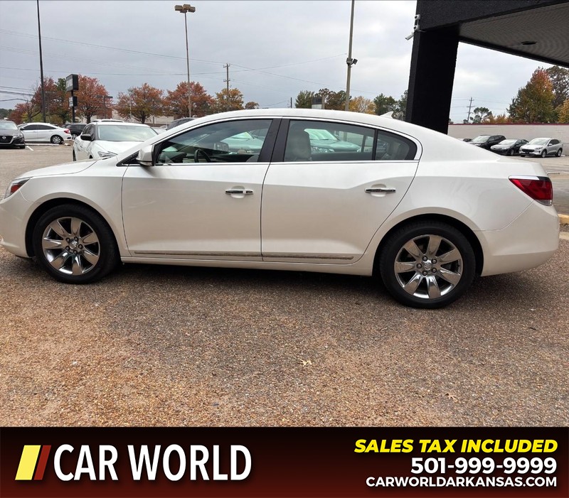 Buick LaCrosse Vehicle Full-screen Gallery Image 8