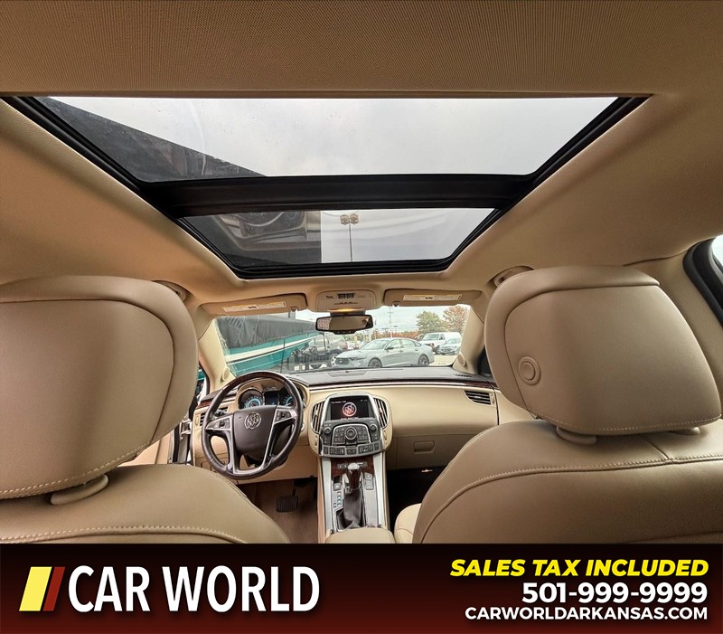 Buick LaCrosse Vehicle Full-screen Gallery Image 17