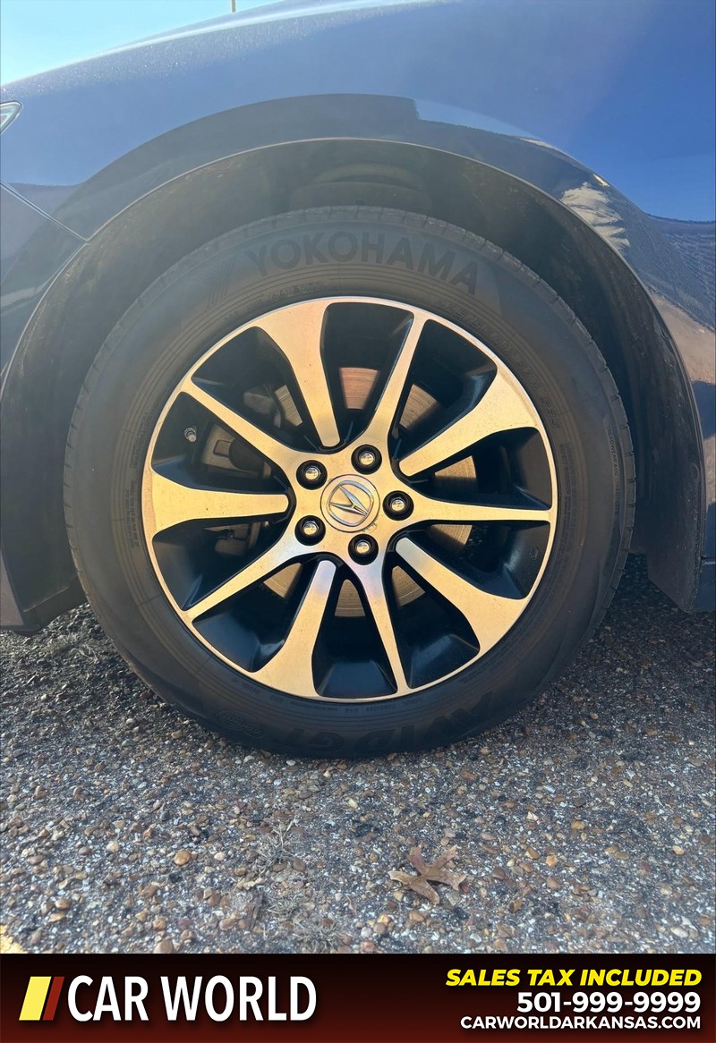 Acura TLX Vehicle Full-screen Gallery Image 11