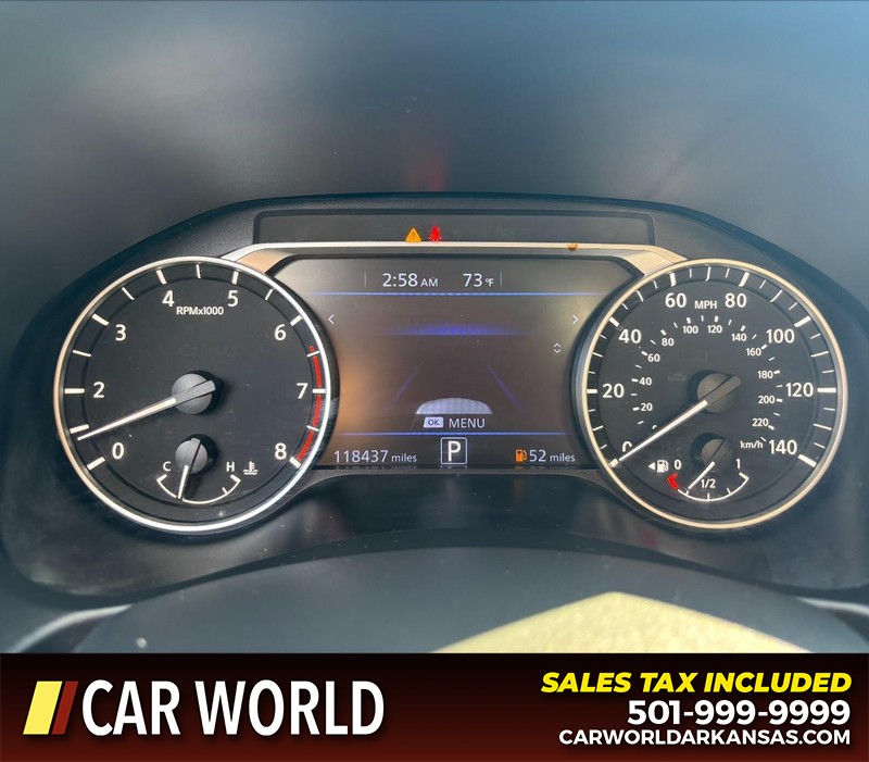 Nissan Altima Vehicle Full-screen Gallery Image 21