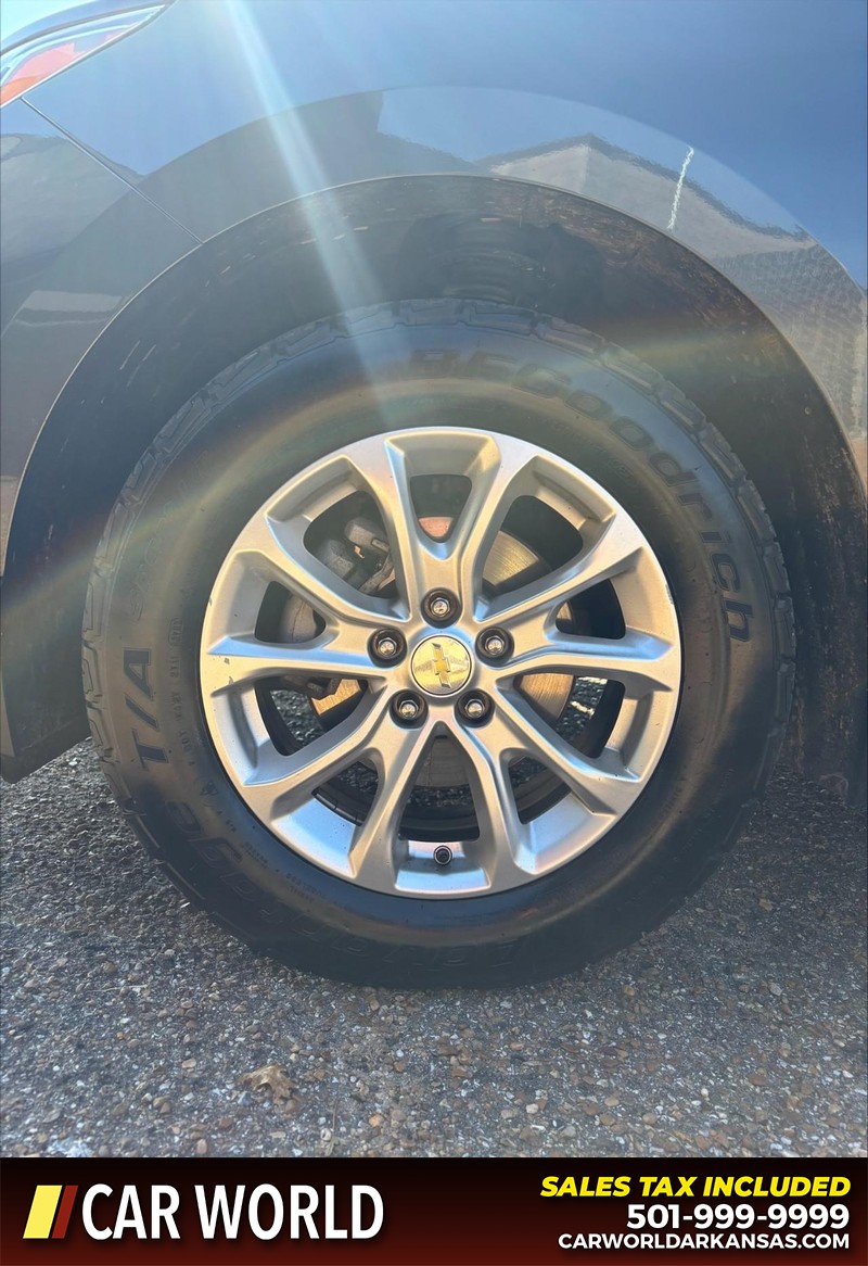 Chevrolet Equinox Vehicle Full-screen Gallery Image 11