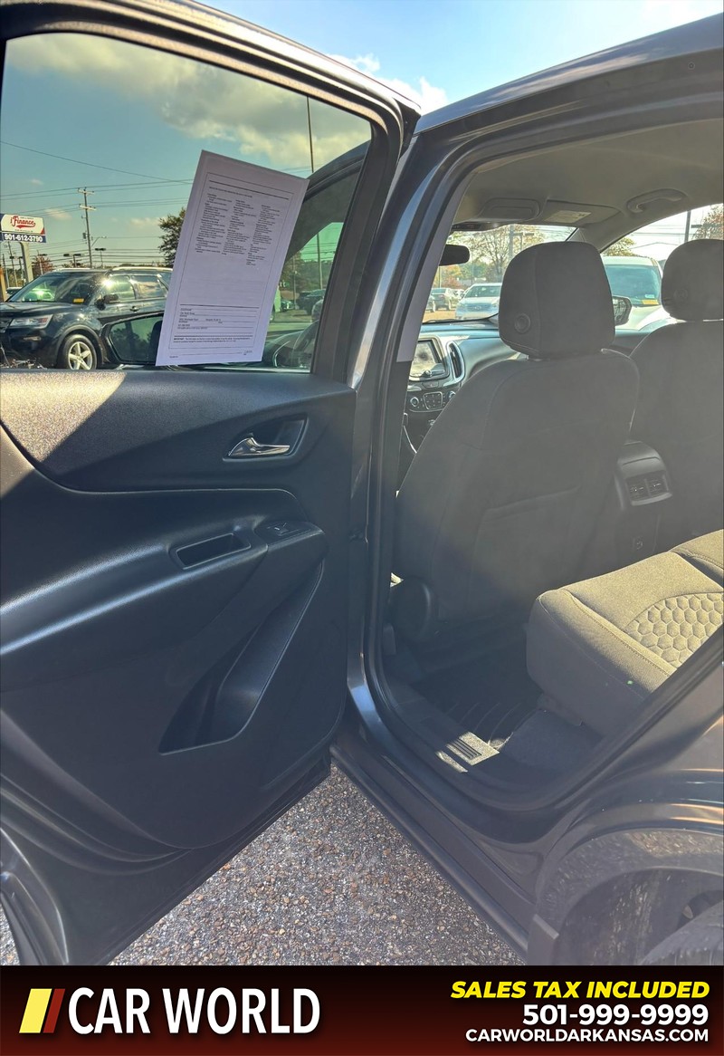 Chevrolet Equinox Vehicle Full-screen Gallery Image 14