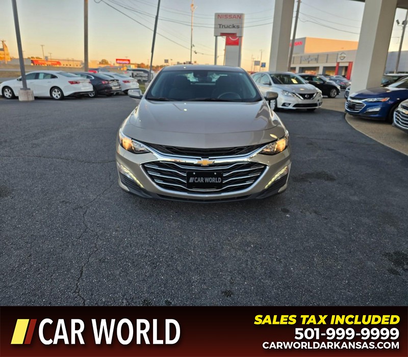 Chevrolet Malibu Vehicle Full-screen Gallery Image 2