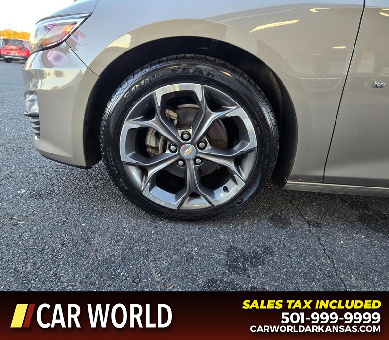 Chevrolet Malibu Vehicle Full-screen Gallery Image 6