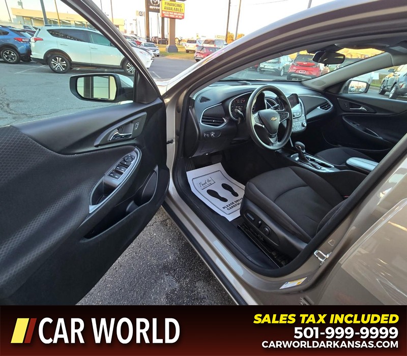 Chevrolet Malibu Vehicle Full-screen Gallery Image 7