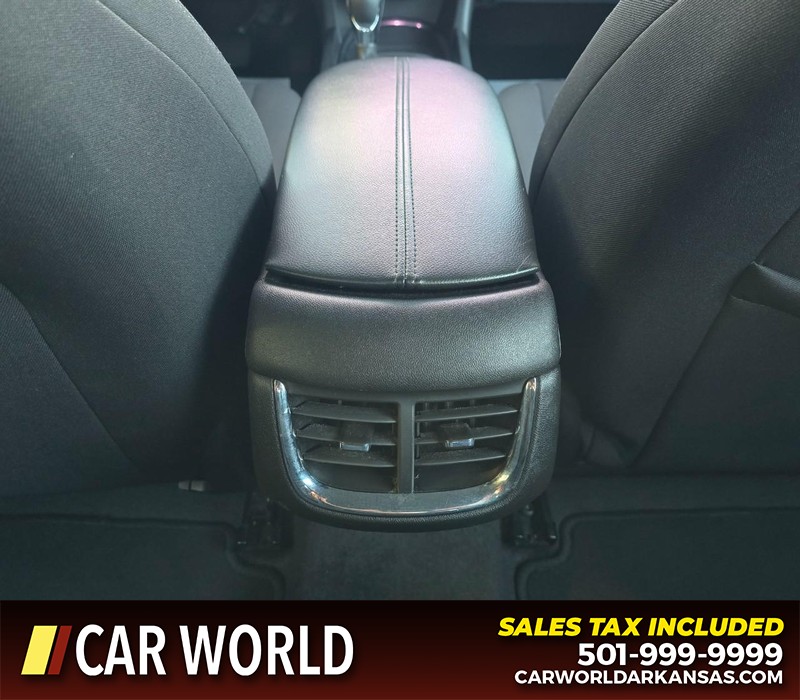 Chevrolet Malibu Vehicle Full-screen Gallery Image 19