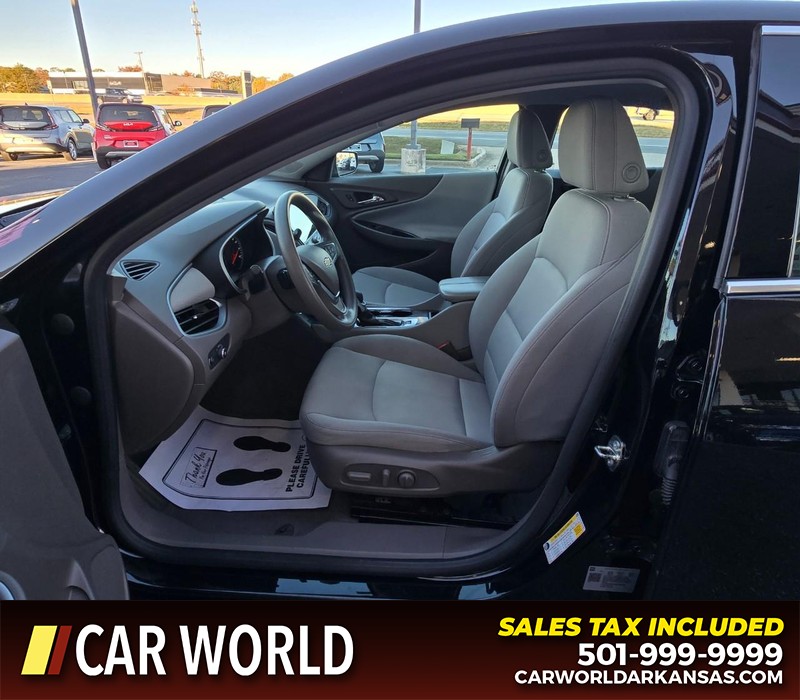 Chevrolet Malibu Vehicle Full-screen Gallery Image 8