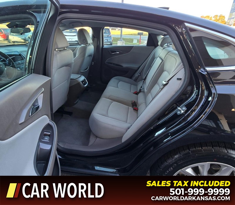 Chevrolet Malibu Vehicle Full-screen Gallery Image 10