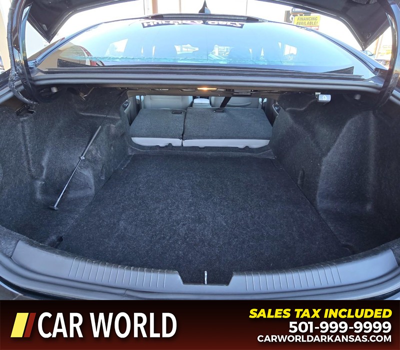 Chevrolet Malibu Vehicle Full-screen Gallery Image 14