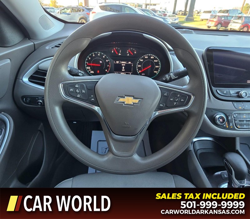 Chevrolet Malibu Vehicle Full-screen Gallery Image 15