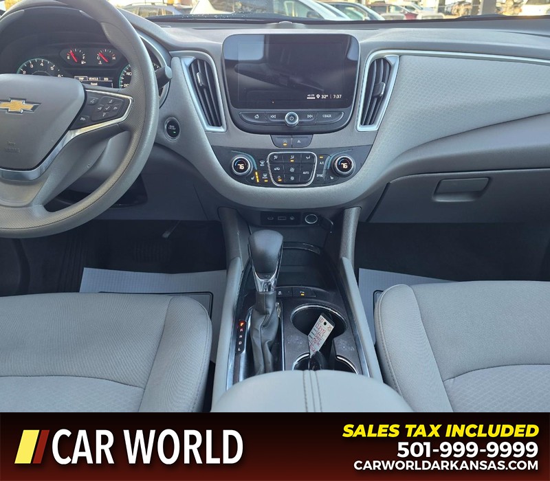 Chevrolet Malibu Vehicle Full-screen Gallery Image 18