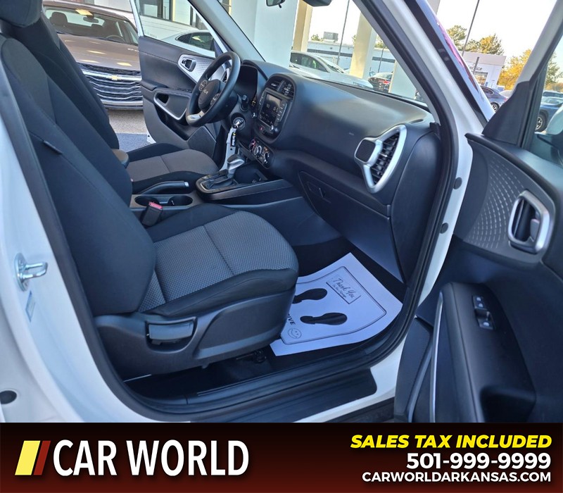 Kia Soul Vehicle Full-screen Gallery Image 11