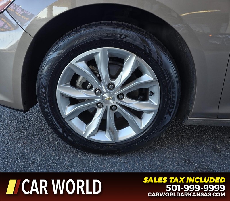 Chevrolet Malibu Vehicle Full-screen Gallery Image 6