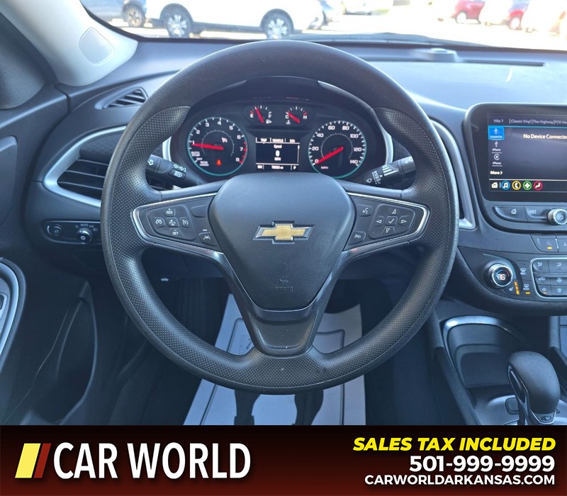 Chevrolet Malibu Vehicle Full-screen Gallery Image 15