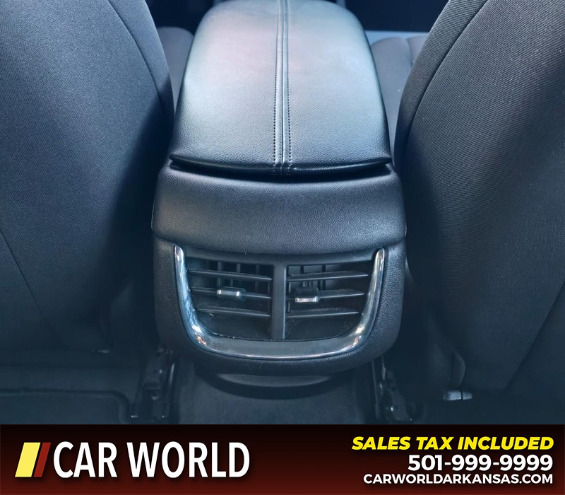 Chevrolet Malibu Vehicle Full-screen Gallery Image 19