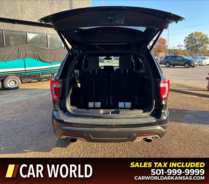 Ford Explorer Vehicle Full-screen Gallery Image 5