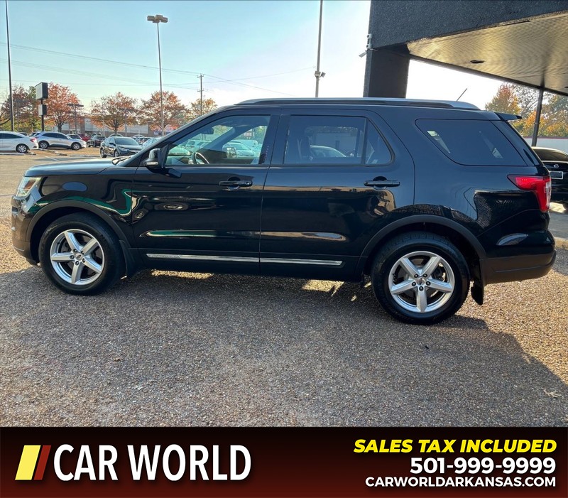 Ford Explorer Vehicle Full-screen Gallery Image 8