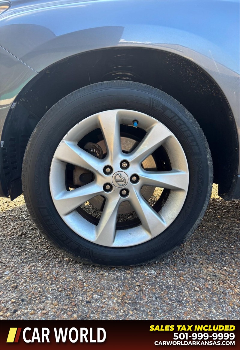 Lexus RX 350 Vehicle Full-screen Gallery Image 11