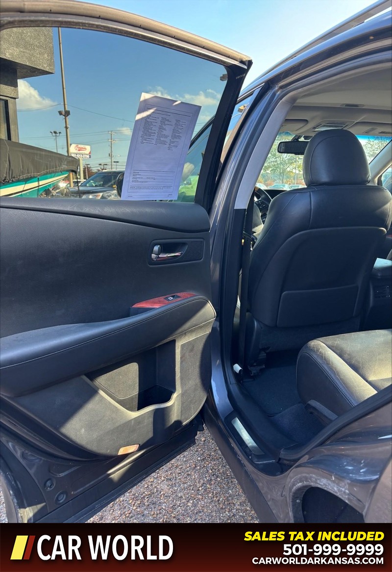 Lexus RX 350 Vehicle Full-screen Gallery Image 14