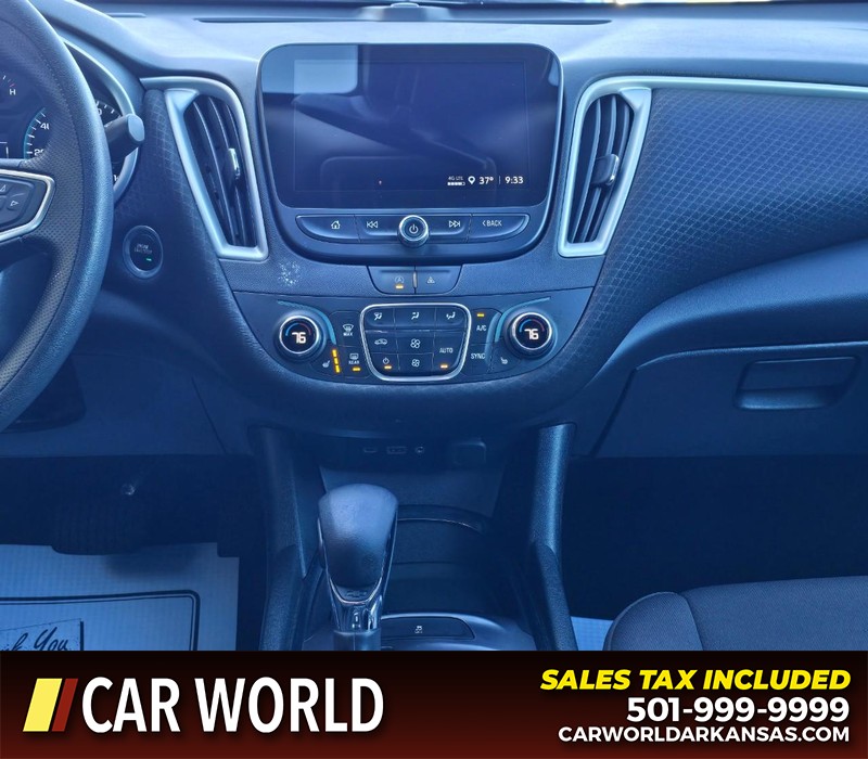 Chevrolet Malibu Vehicle Full-screen Gallery Image 18