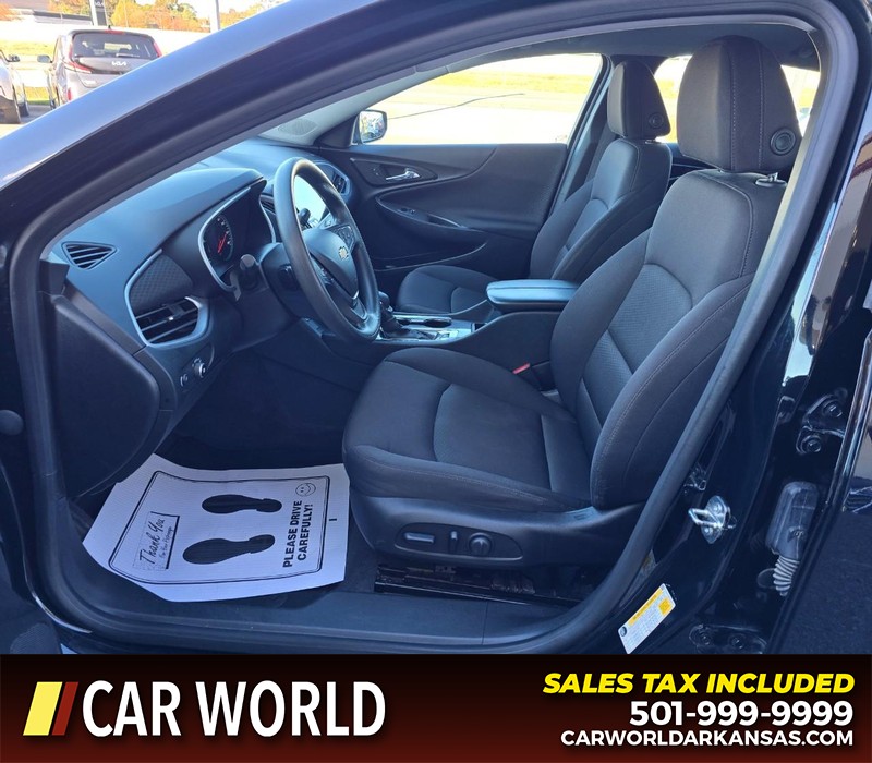 Chevrolet Malibu Vehicle Full-screen Gallery Image 8