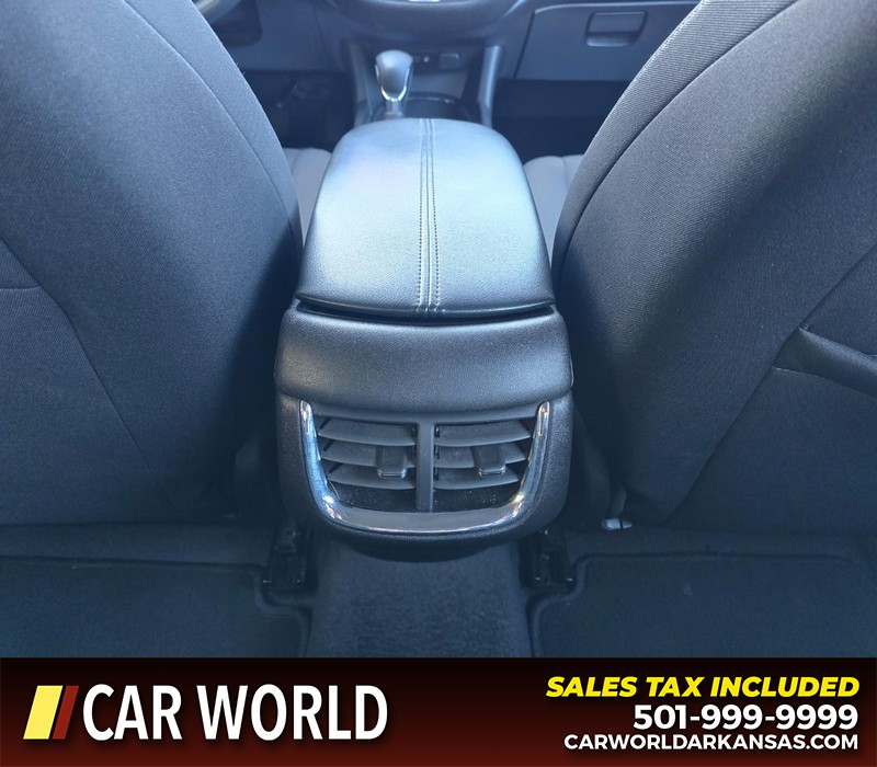 Chevrolet Malibu Vehicle Full-screen Gallery Image 19