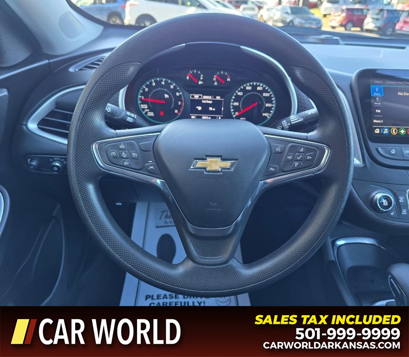 Chevrolet Malibu Vehicle Full-screen Gallery Image 15