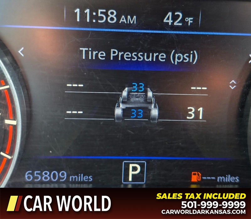 Nissan Altima Vehicle Full-screen Gallery Image 16