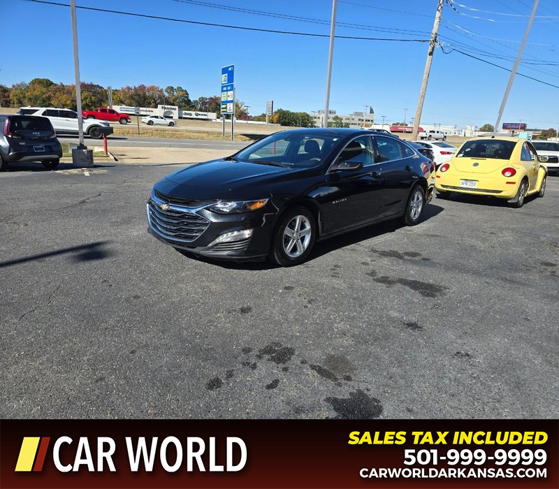 Chevrolet Malibu Vehicle Full-screen Gallery Image 3