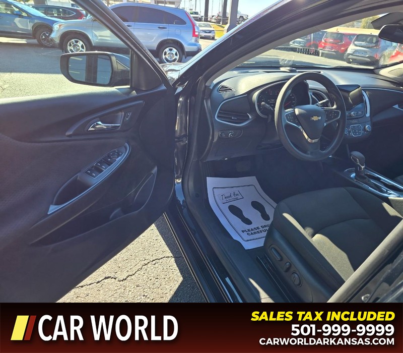 Chevrolet Malibu Vehicle Full-screen Gallery Image 7