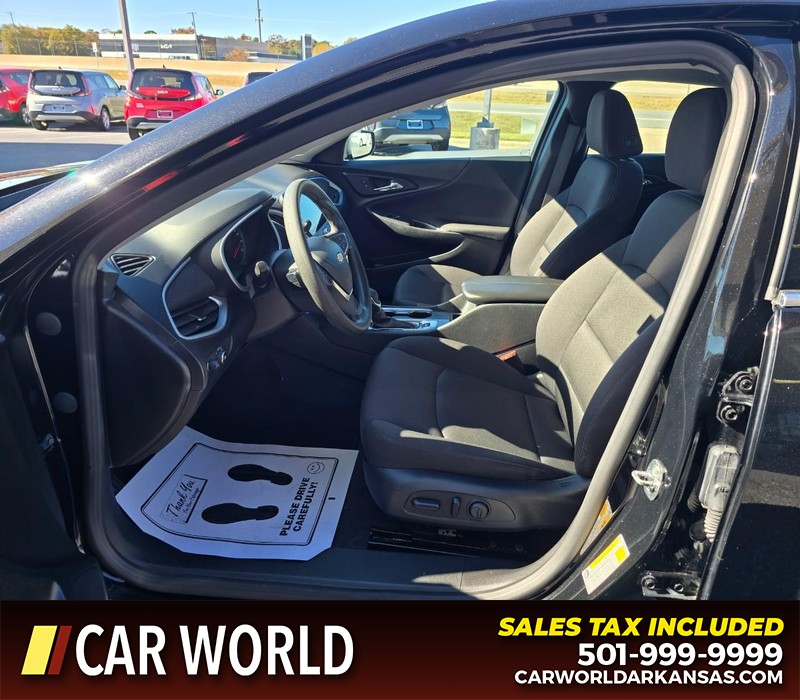 Chevrolet Malibu Vehicle Full-screen Gallery Image 8