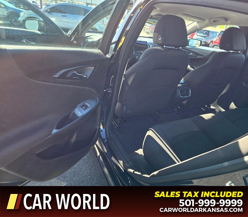 Chevrolet Malibu Vehicle Full-screen Gallery Image 9