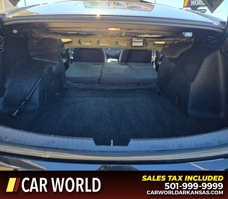 Chevrolet Malibu Vehicle Full-screen Gallery Image 14