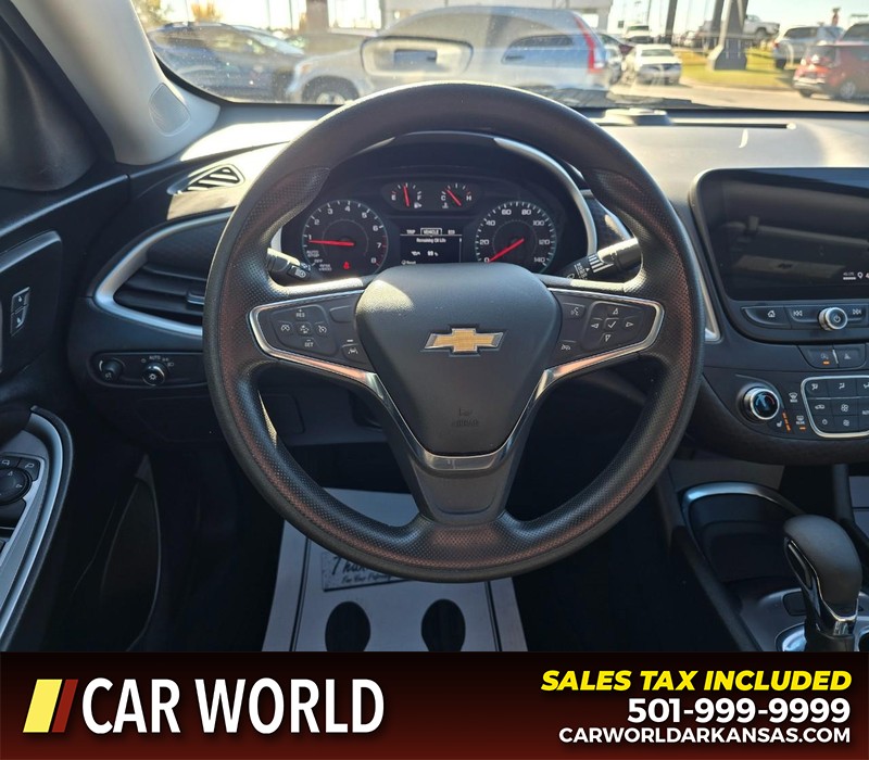 Chevrolet Malibu Vehicle Full-screen Gallery Image 15