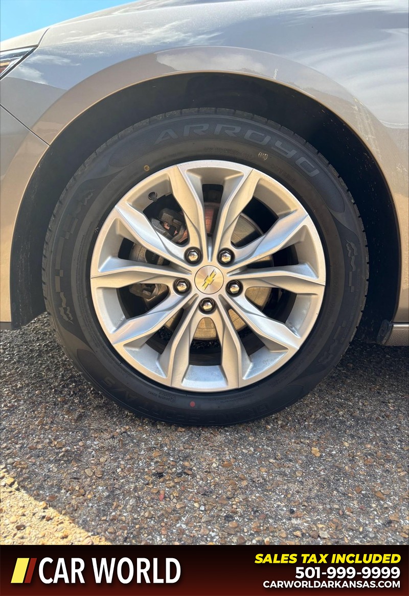 Chevrolet Malibu Vehicle Full-screen Gallery Image 11