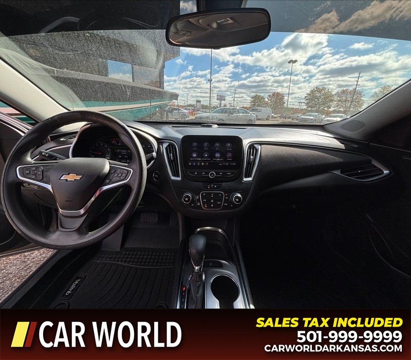 Chevrolet Malibu Vehicle Full-screen Gallery Image 16