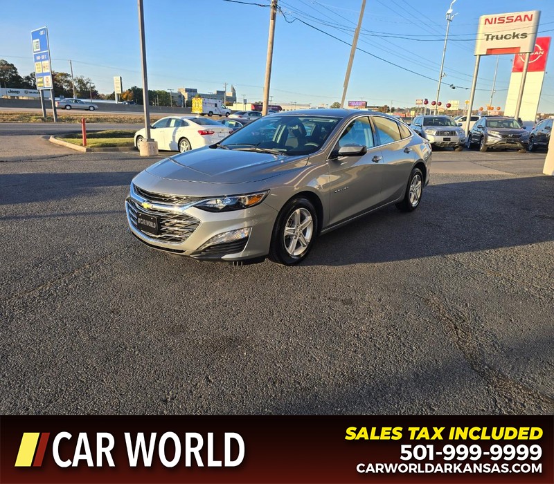 Chevrolet Malibu Vehicle Full-screen Gallery Image 3