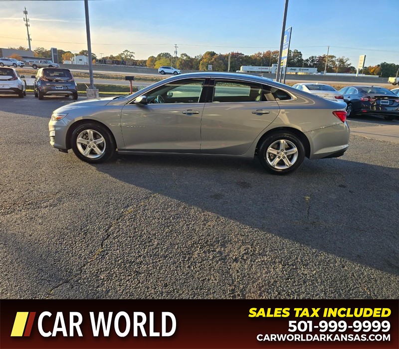 Chevrolet Malibu Vehicle Full-screen Gallery Image 4