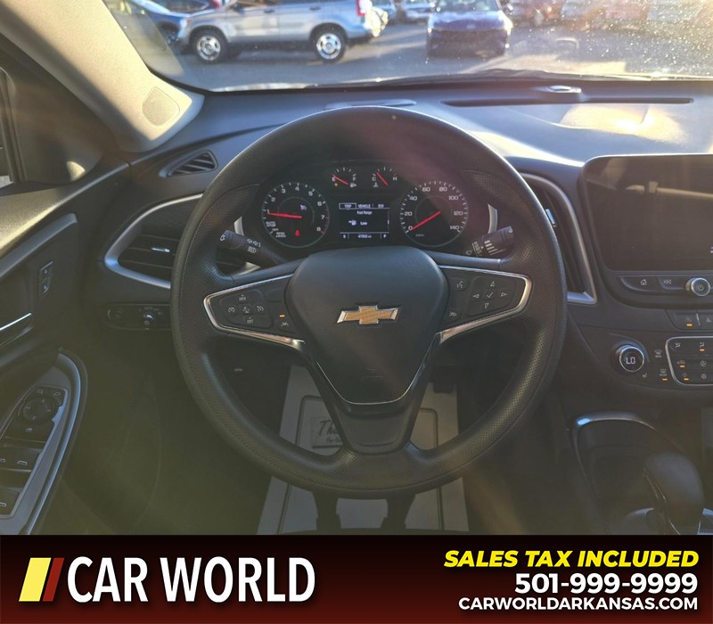 Chevrolet Malibu Vehicle Full-screen Gallery Image 15