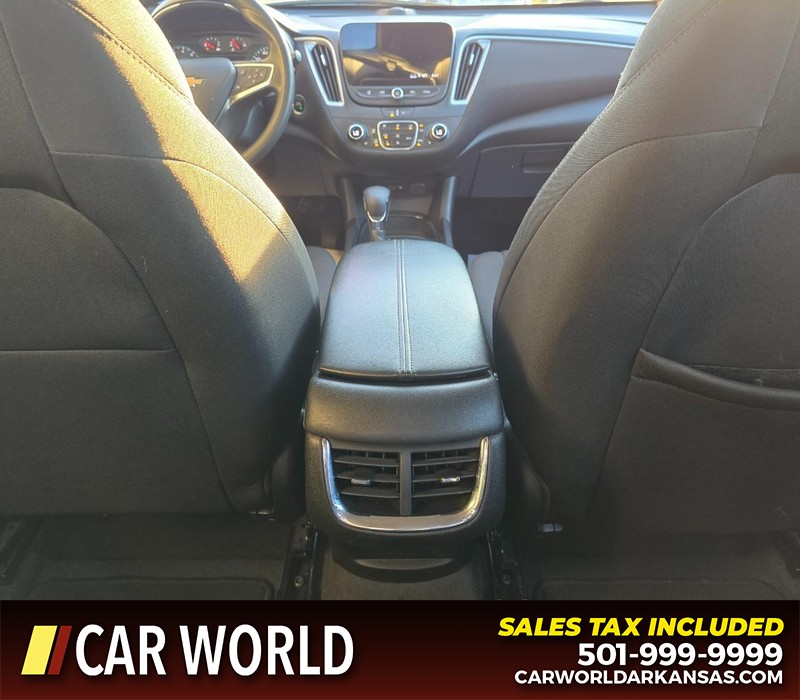 Chevrolet Malibu Vehicle Full-screen Gallery Image 18