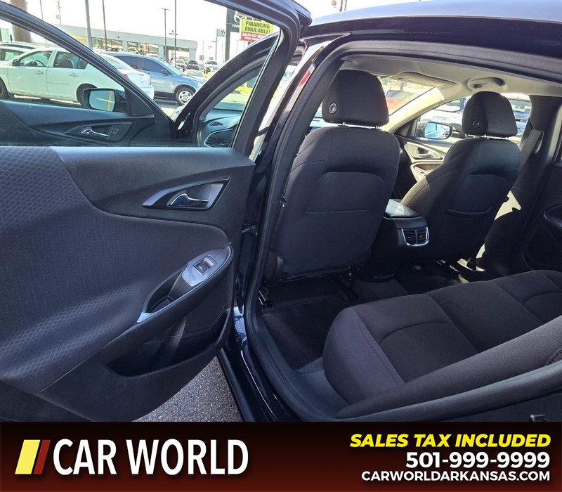 Chevrolet Malibu Vehicle Full-screen Gallery Image 9