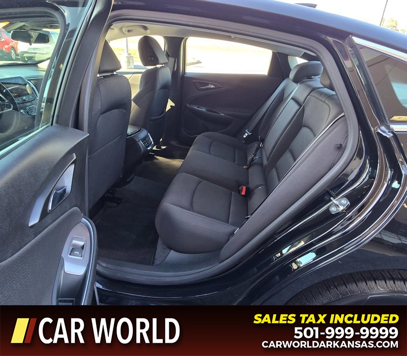 Chevrolet Malibu Vehicle Full-screen Gallery Image 10