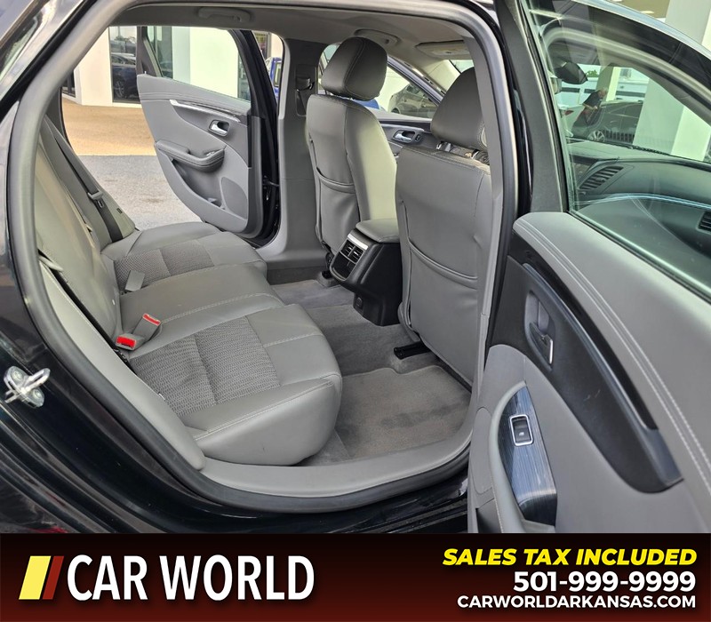 Chevrolet Impala Vehicle Full-screen Gallery Image 12