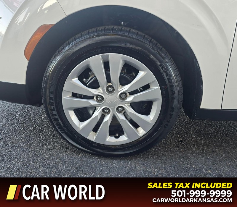 Kia Soul Vehicle Full-screen Gallery Image 6