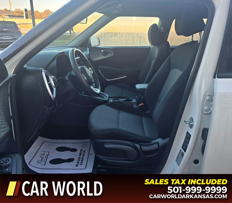 Kia Soul Vehicle Full-screen Gallery Image 8