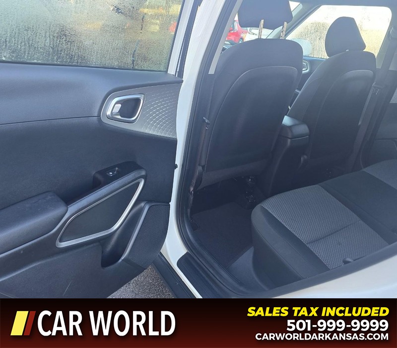 Kia Soul Vehicle Full-screen Gallery Image 9