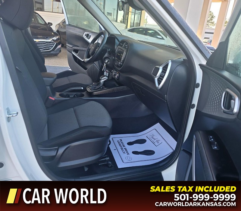 Kia Soul Vehicle Full-screen Gallery Image 11